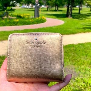 BNWT Kate Spade Saffiano Leather Zip Around Bifold Wallet